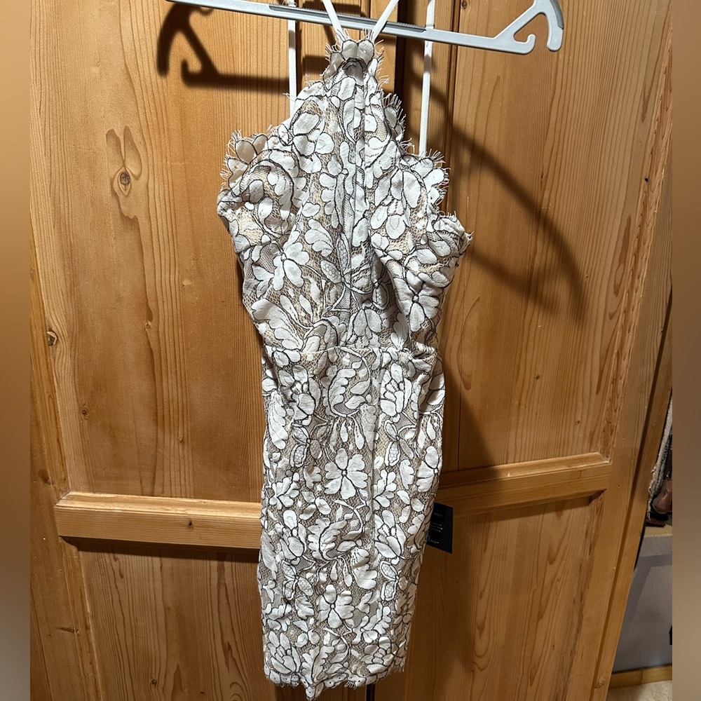 NEW WITH TAGS- LULUS dress